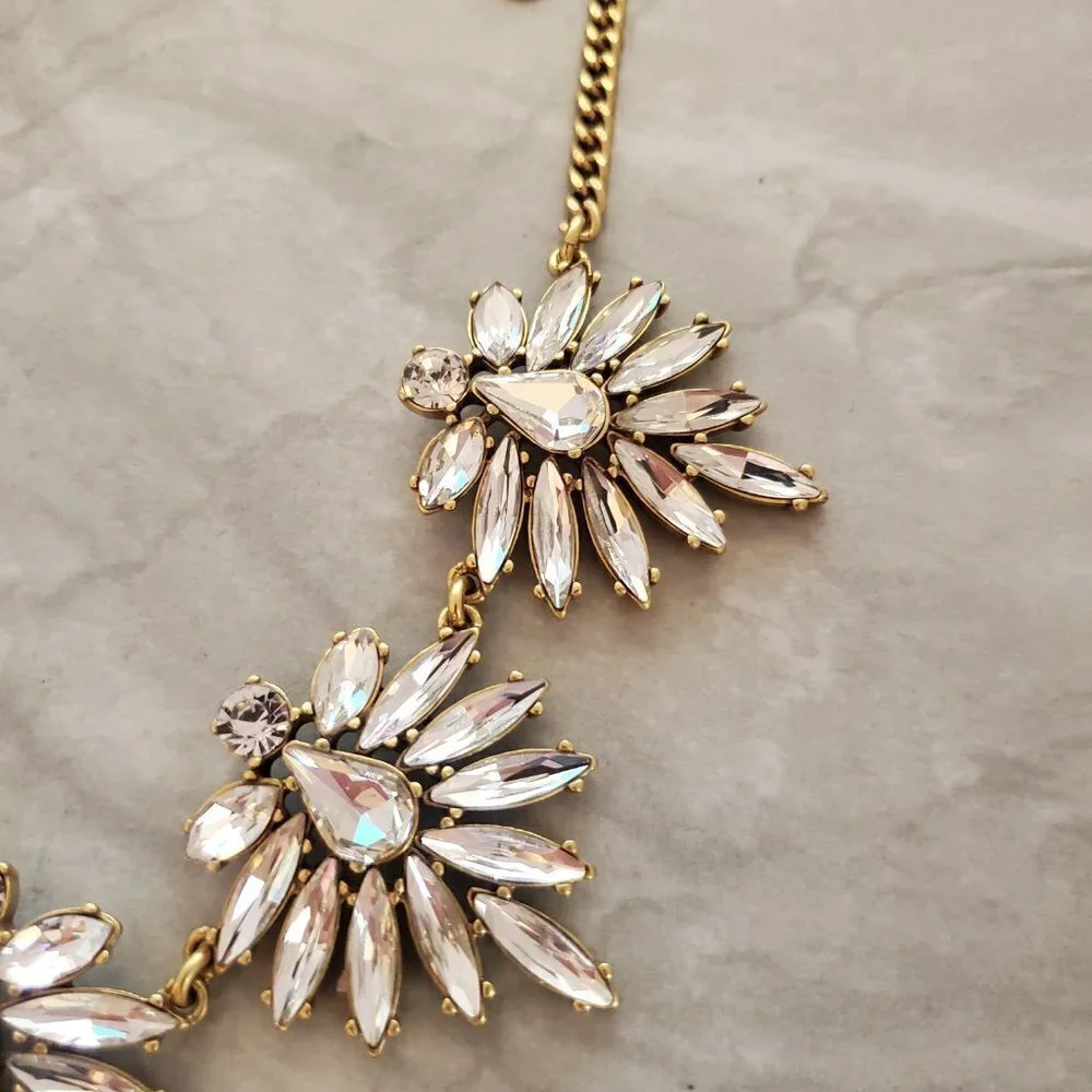 ✨ J.Crew Rhinestone Crystal Cluster Statement Bridal Wedding Necklace ✨ - Picture 5 of 14